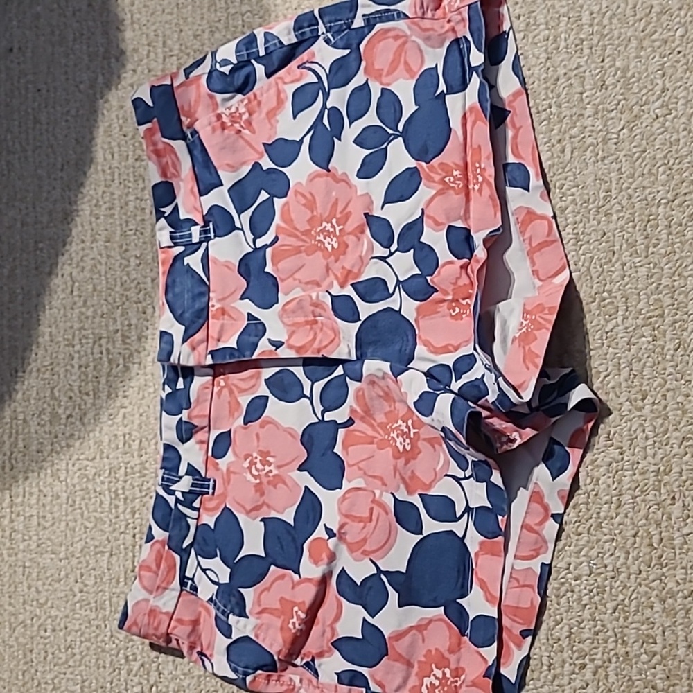 Khaki floral gap shorts size 14